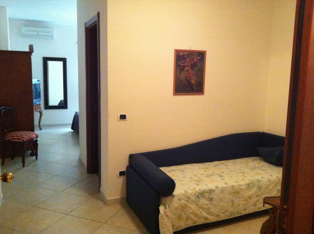 Albergo Delle Rose Pozzuoli Ruang foto