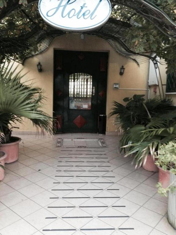 Albergo Delle Rose Pozzuoli Bagian luar foto